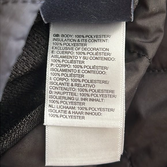The North Face Reversible Vest - Picture 10 of 10